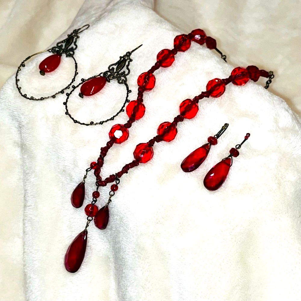 Vintage ‘Robert Rose’ Red Necklace And Earring Costume Jewelry Set